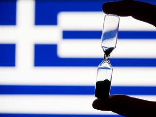 Συνεπώς, η προοπτική μίας δυνάμει απομονώσεως της χώρας μας, που για ένα διάστημα θα βρεθεί σε οιονεί «κατάσταση καραντίνας», κάθε άλλο παρά αποκύημα της φαντασίας του γράφοντος είναι. Μία Ελλάδα απομονωμένη και με 200.000 απελπισμένους μετανάστες στο εσωτερικό της, στην σημερινή συγκυρία αποτελεί μία ισχυρής δυνάμεως ωρολογιακή βόμβα που εύκολα μπορεί να καταλήξει στην λιβανοποίηση της χώρας. 